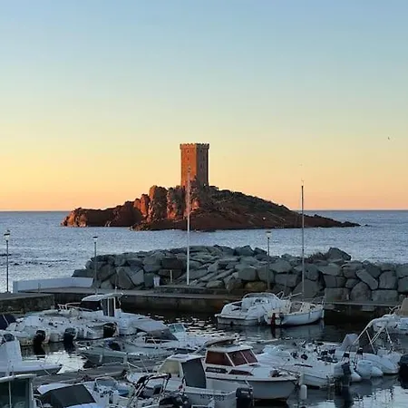 Phare D'agay - Zeezicht - 50 Meter Het * Saint-Raphaël